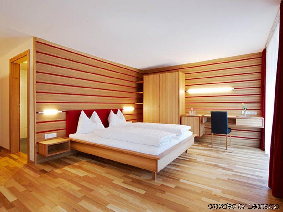 Hotel Kanisfluh Mellau Szoba fotó